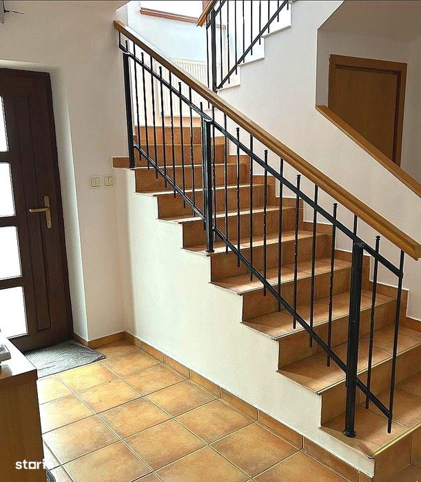 Vila 300 mp | 8 Camere | Ideala Birouri, Clinica sau Afterschool | Tei
