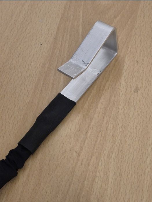 Prindere rapida schiuri pe rucsac ski alpinism