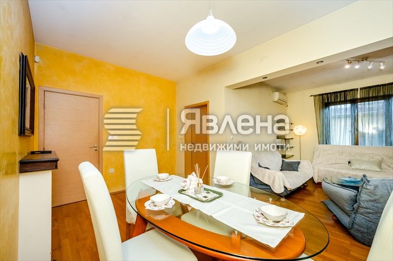 Продава се Четиристаен апартамент в София, Докторски паметник - 84 кв.м за 4965 €/кв.м - Снимка #3