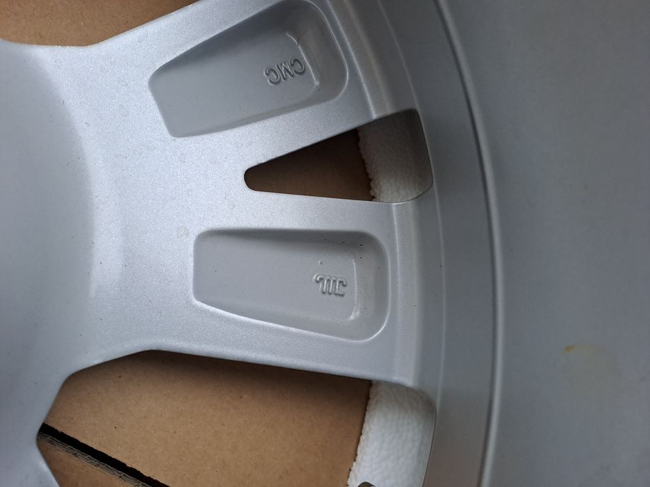 Сеат Фолксваген Шкода Ауди  5×100 17цола  6 1/2 J Ет 48 57.1 ц.отвор