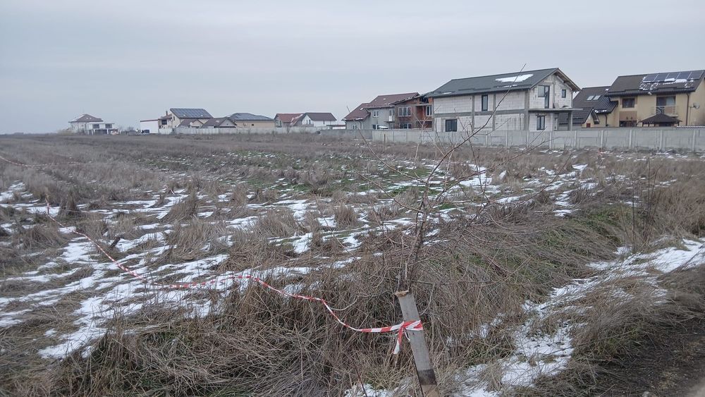 Vând Teren Intravilan