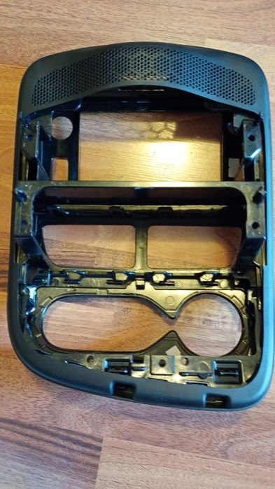 Panou pentru navigatie/radio/consola centrala Renault Clio 4
