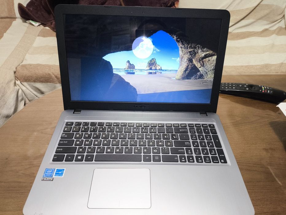 Ноутбук ASUS продам в ОТЛИЧНОМ состоянии