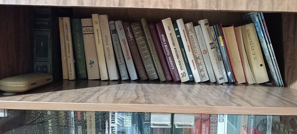 Книгы продам старые антиквар