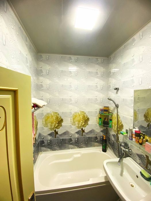 Чилонзор 17 2.3/1/4 сотилади