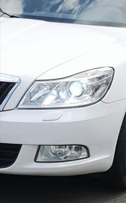 Far stanga xenon adaptiv skoda octavia 2 facelift 2009-2013