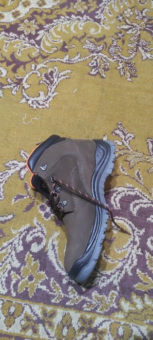 Продам ботинки привезли из Сша