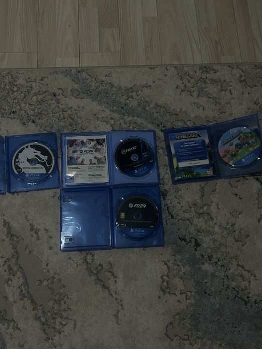 Продаю ps4 slim.