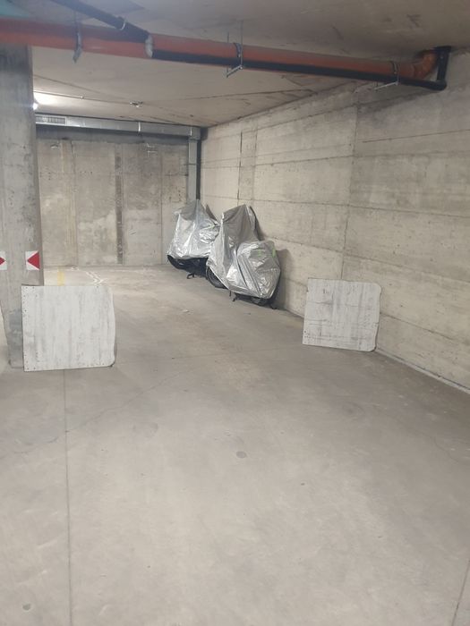 Парко място под наем