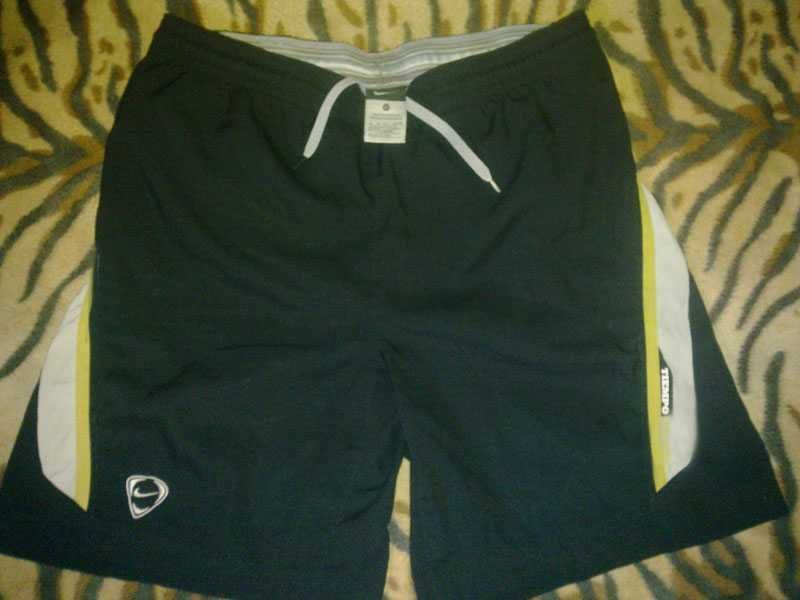 Оригинални Черни Къси Панталони NIKE TIEMPO/ НАЙК ТЕМПО !