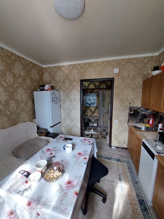 Продам 2комнатную квартиру в рабочем поселке. .