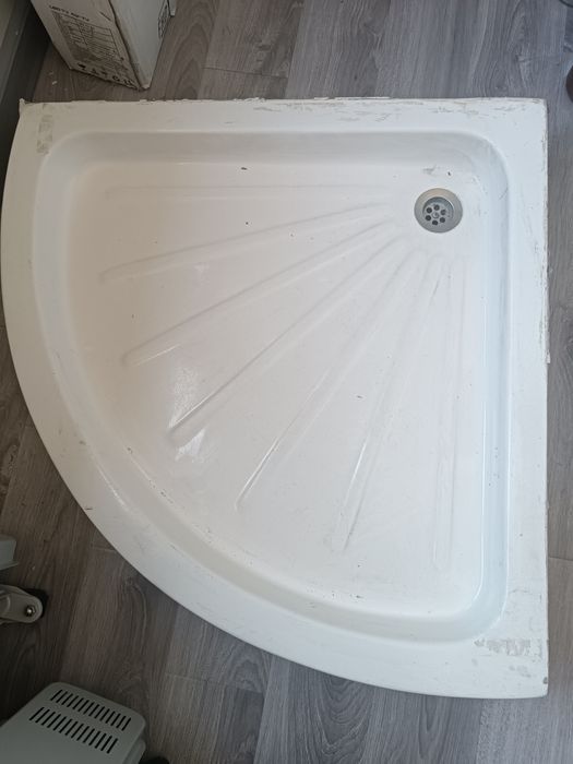 Акриловая ванна сотилади