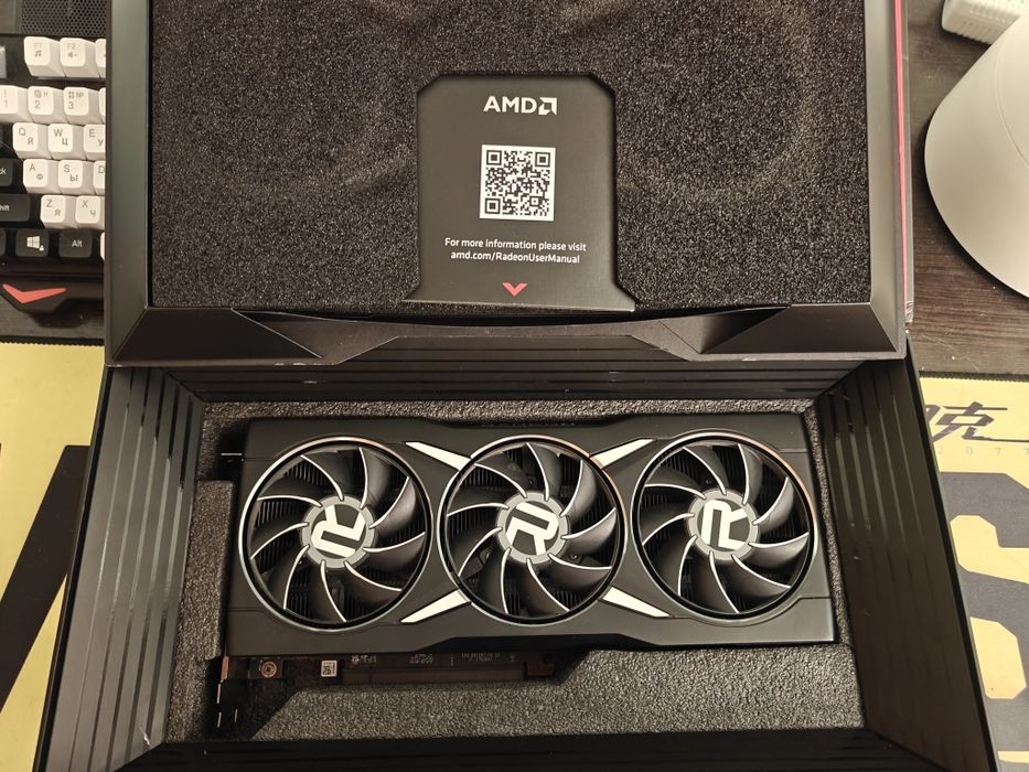 Продам AMD RX 6800XT