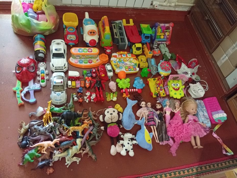 Детские игрушки .