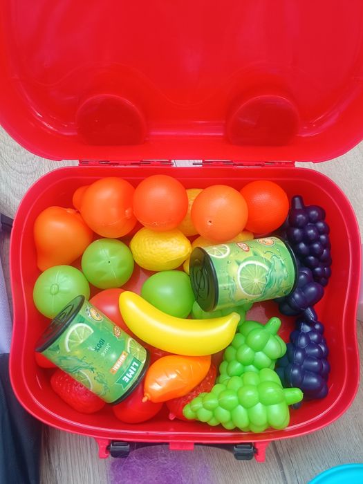 Коробка игрушек в отличном состоянии