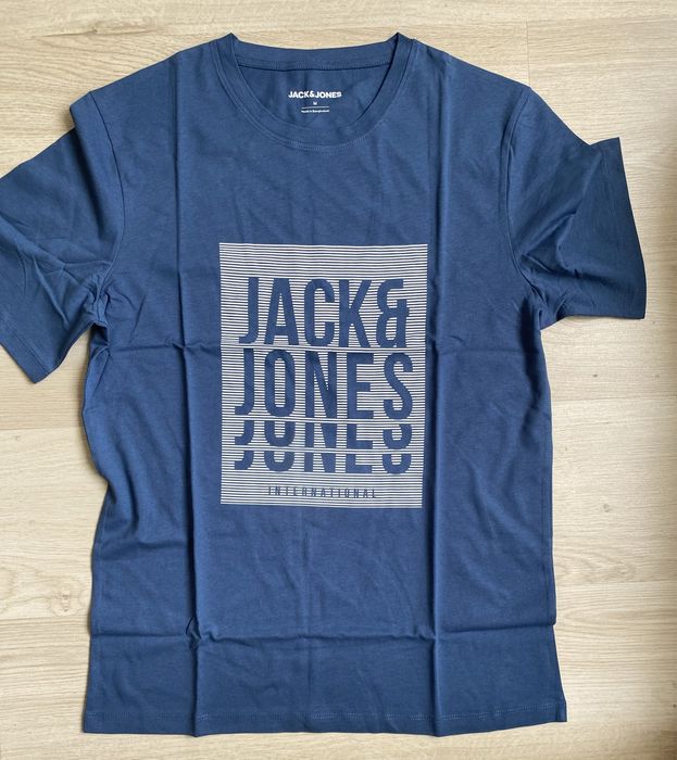 Мъжки тениски различни модели