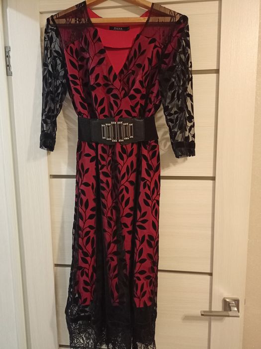 Продам платье  к любому празднику