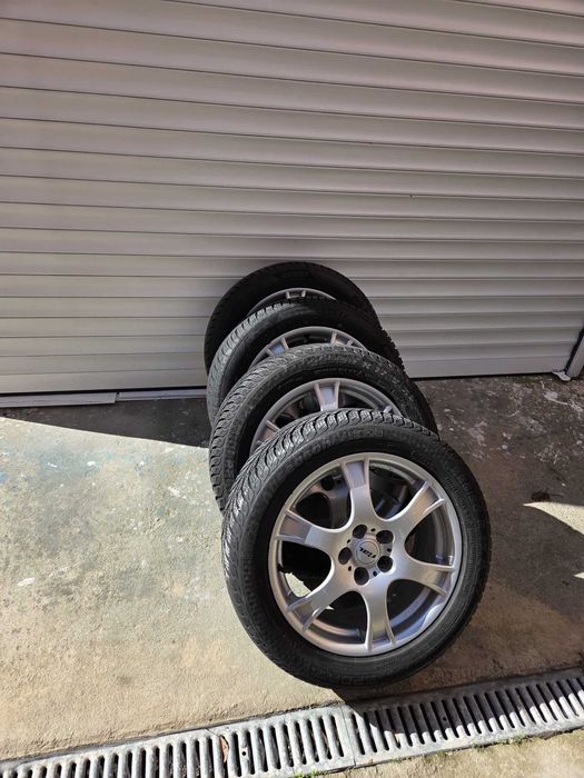 Всесезонни гуми с джанти