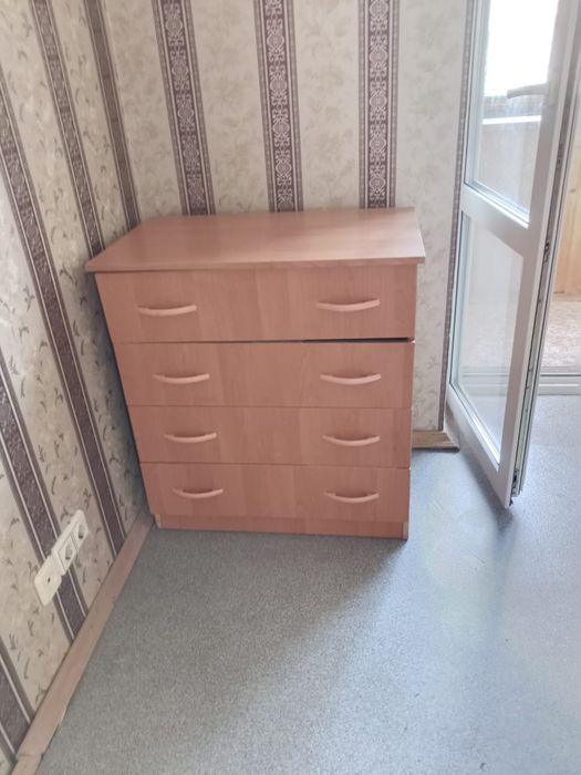 Комод с зеркалом