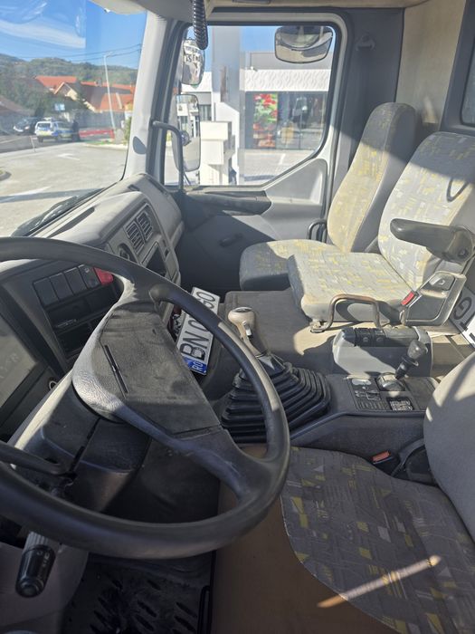 Vand sau schimb renault kerax 320 bascula cu macara  Variante cu atv sau bascula cu macara 10/12 t ofer diferenta daca ii nevoie
