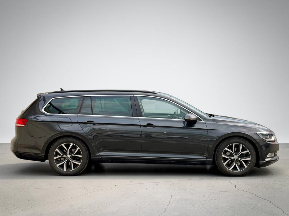 VW Passat Variant 2.0 TDI  150 CP  110.000 KM  HUD  DCC  ACC