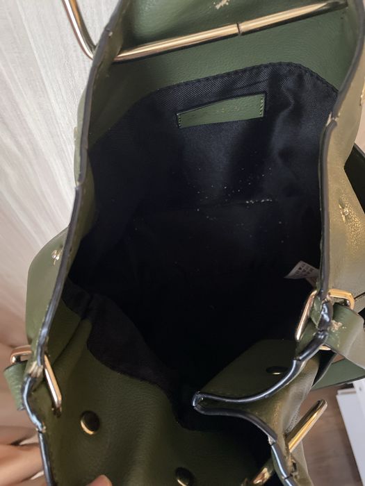 Зелена кожена чанта на Zara