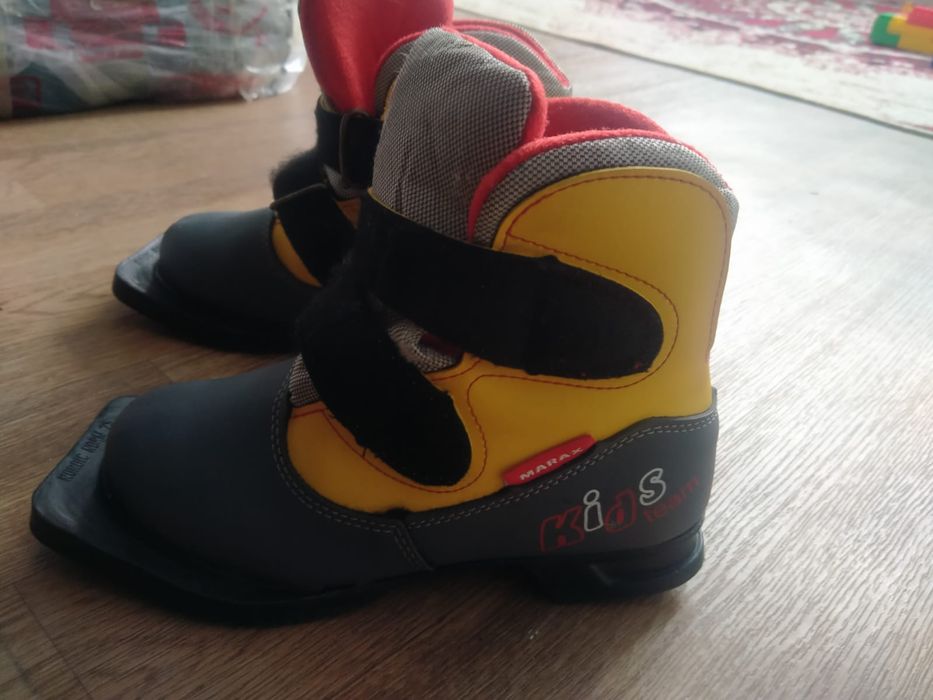 Лыжные ботинки детские
