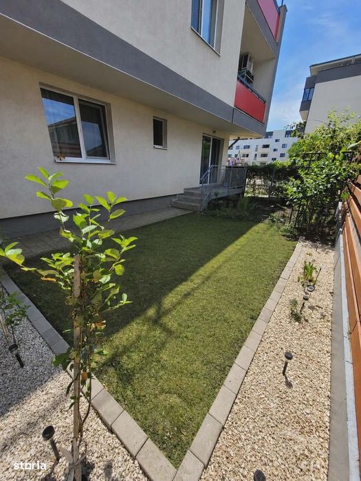Apartament cu 2 camere decomandate, gradina,parcare inclusa,zona Terra — fotografia 1