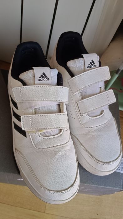 Кроссовки adidas ( три пары)