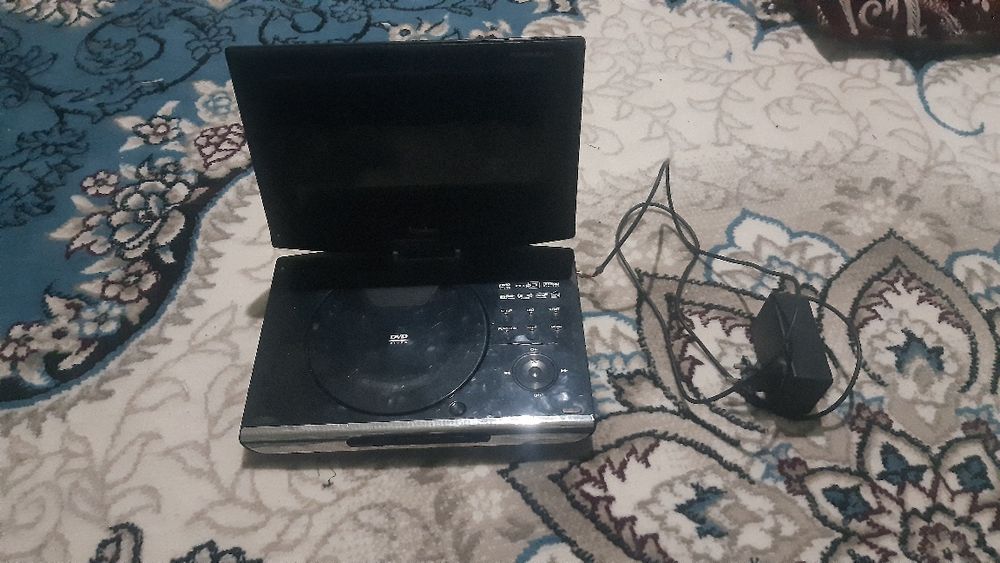 Dvd sotilodi monitorli