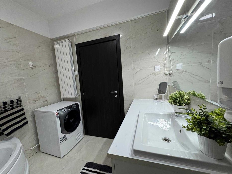 Apartament 3 camere complet mobilat si utilat, 9 Mai