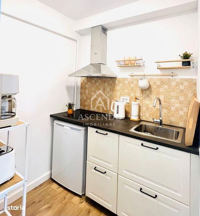 Studio renovat 25 mp + terasă 10 mp | Piața Victoriei | 0% Comision