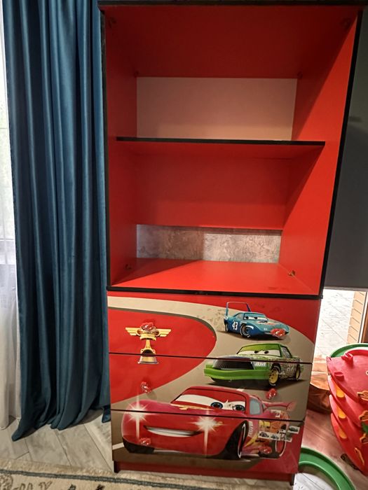 Продам детскую мебель и кровать с туалетным столиком