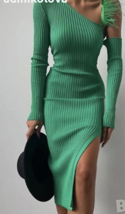 Рокля рипс с пера