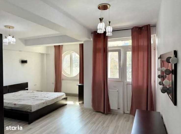 Vilă spațioasă de închiriat | 3 etaje | 4 dormitoare | piscină