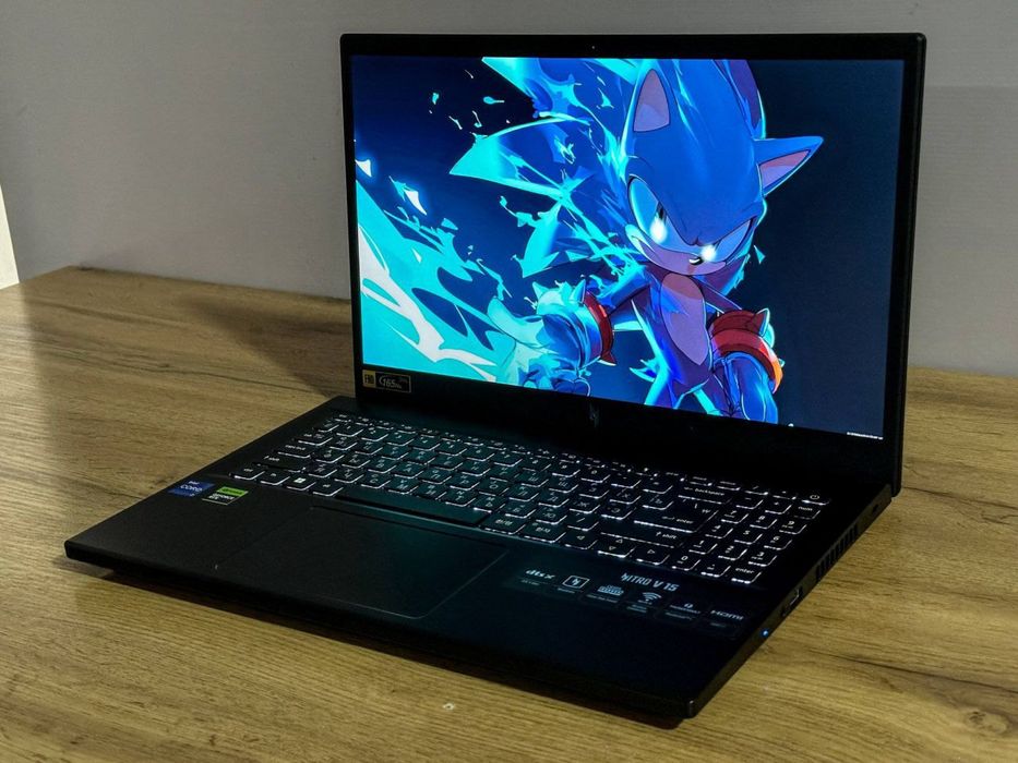Acer nitro v15 rxt4060. 16 gb ram