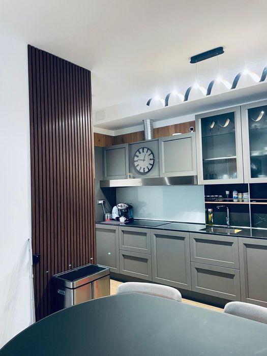 4 camere One timpuri noi