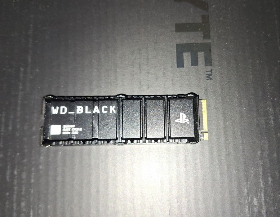 Vând SSD WD Black SN850P 1TB