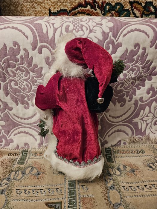 Новогодний Дед мороз