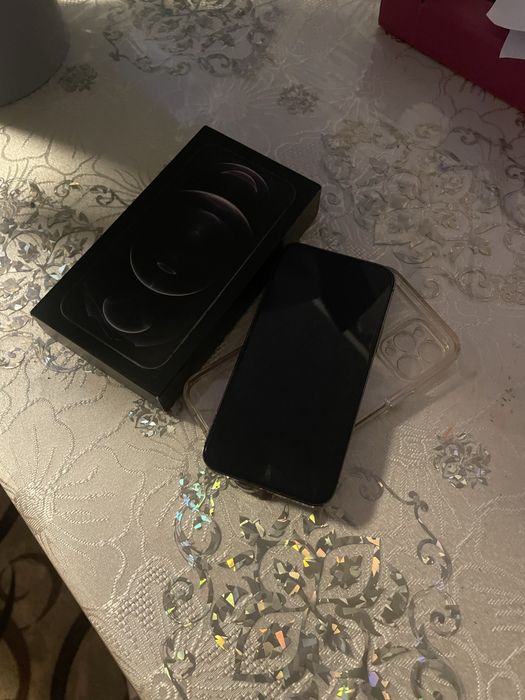 Продам айфон 12про 128гб