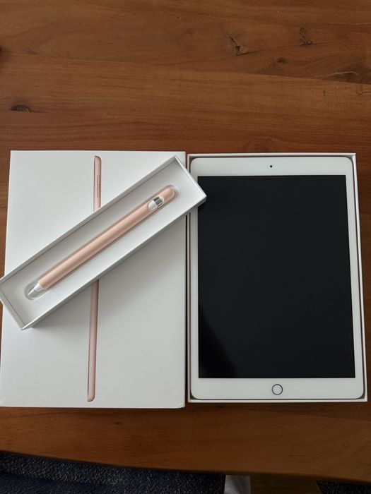 I pad ( 8th Generation ) Retina 10.2”, Wi-fi, 128 GB
