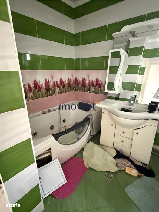 Duplex de vanzare in Satu Mare | 5 camere, demisol complet, zona Titul