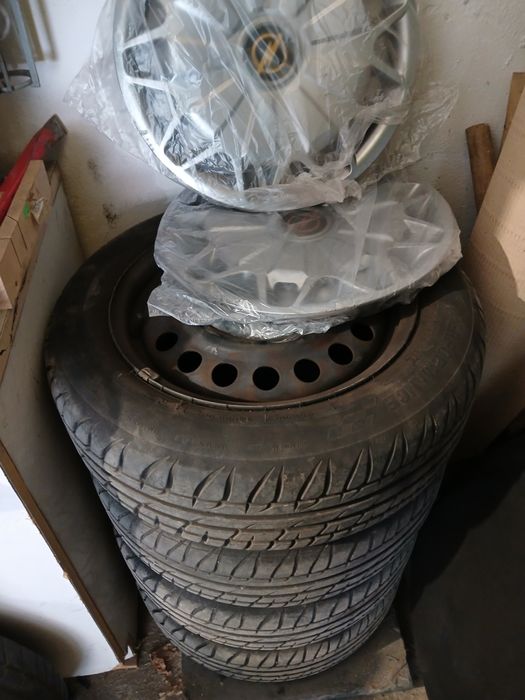 Летни гуми с железни джанти