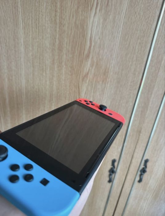 Nintendo Switch V2 cu accesorii