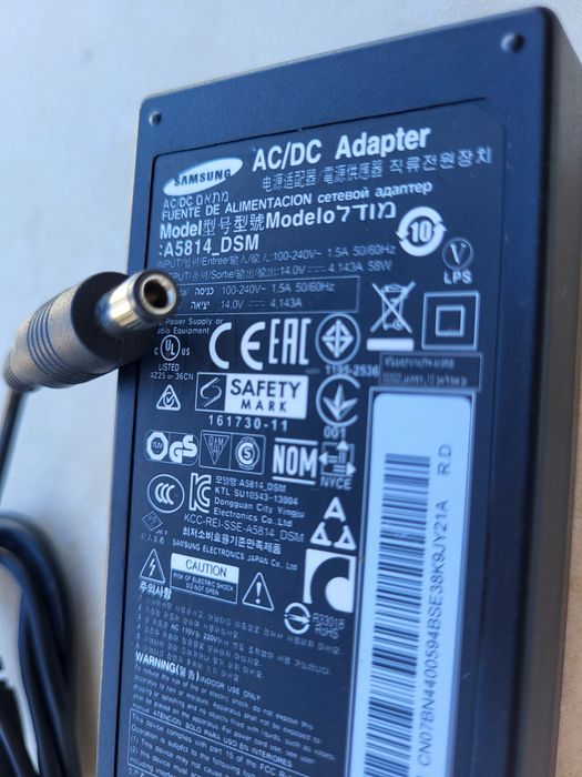 Alimentator Samsung 14V 58W model A5814 mufa 5,5x2,5mm