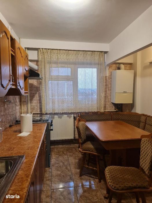Apartament   3 camere, doua  balcoane , central Pitesti