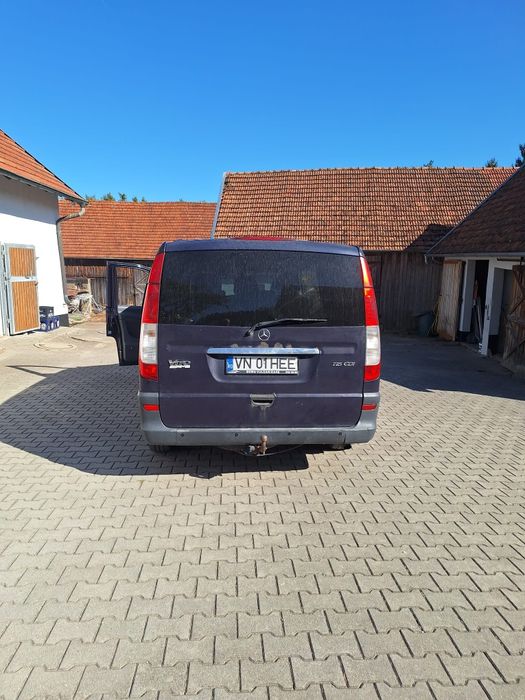 Vând Mercedes vito