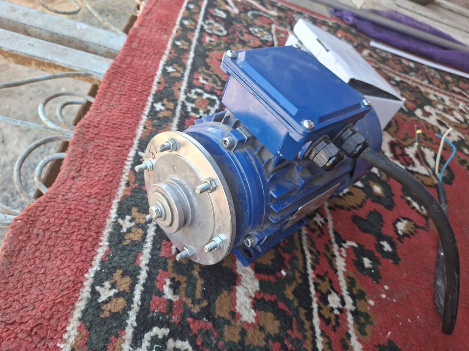 0.75 kW Asinxron Elektrodvigatel (Yangi)