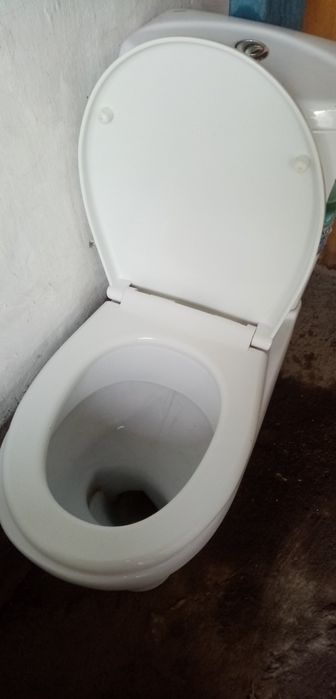 Продаю унитаз отличном