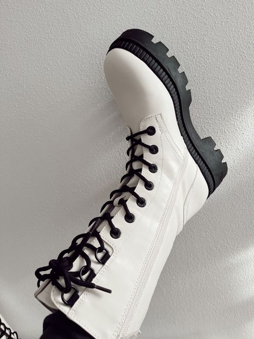 Ghete/ Bocanci crem/bej